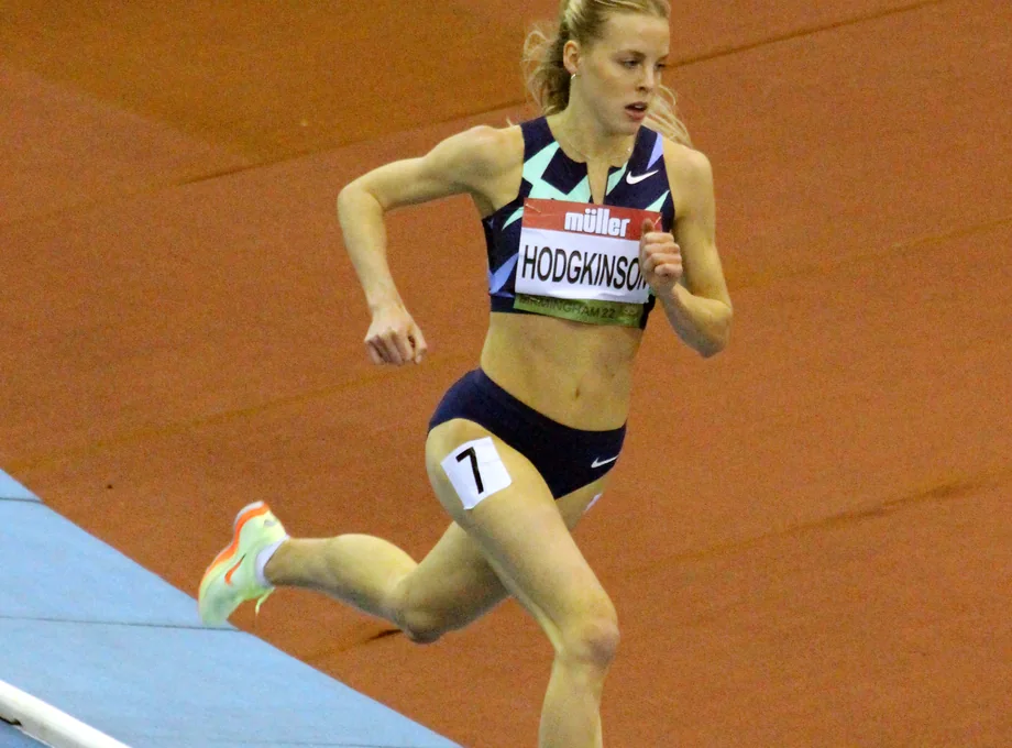 Keely Hodgkinson racing indoors
